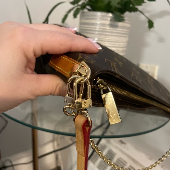 SOLD - Louis Vuitton trotteur bag - Picture 7 of 11